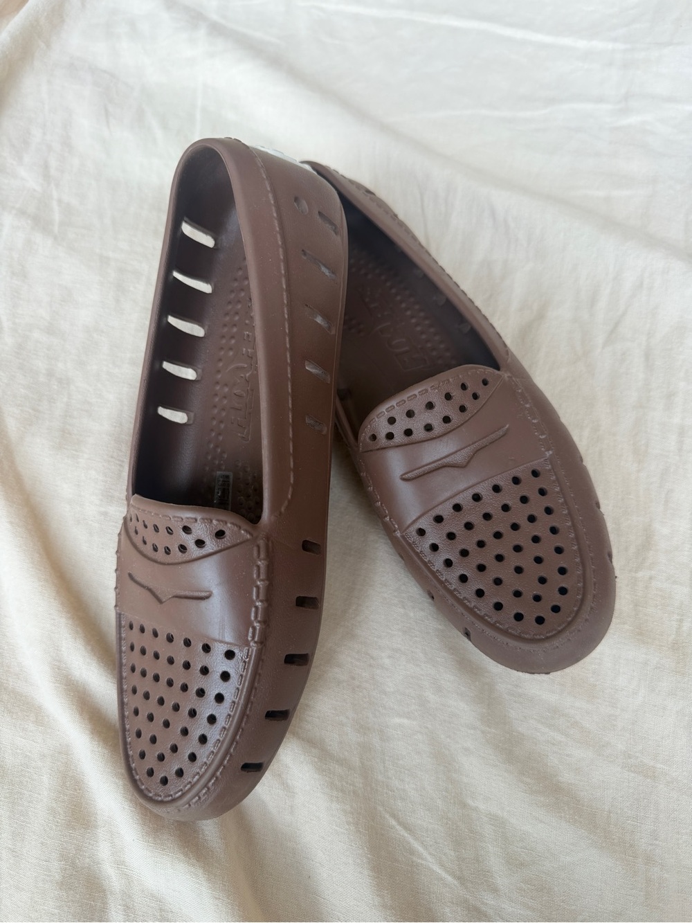 Women’s Floafers brown water shoe size 8 loafers slip-ons